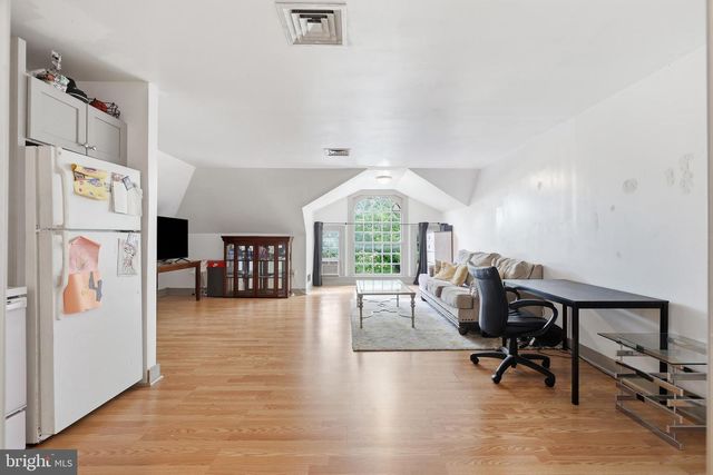 202 N 17TH ST #APT D, Allentown, PA 18104