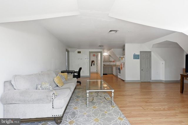 202 N 17TH ST #APT D, Allentown, PA 18104