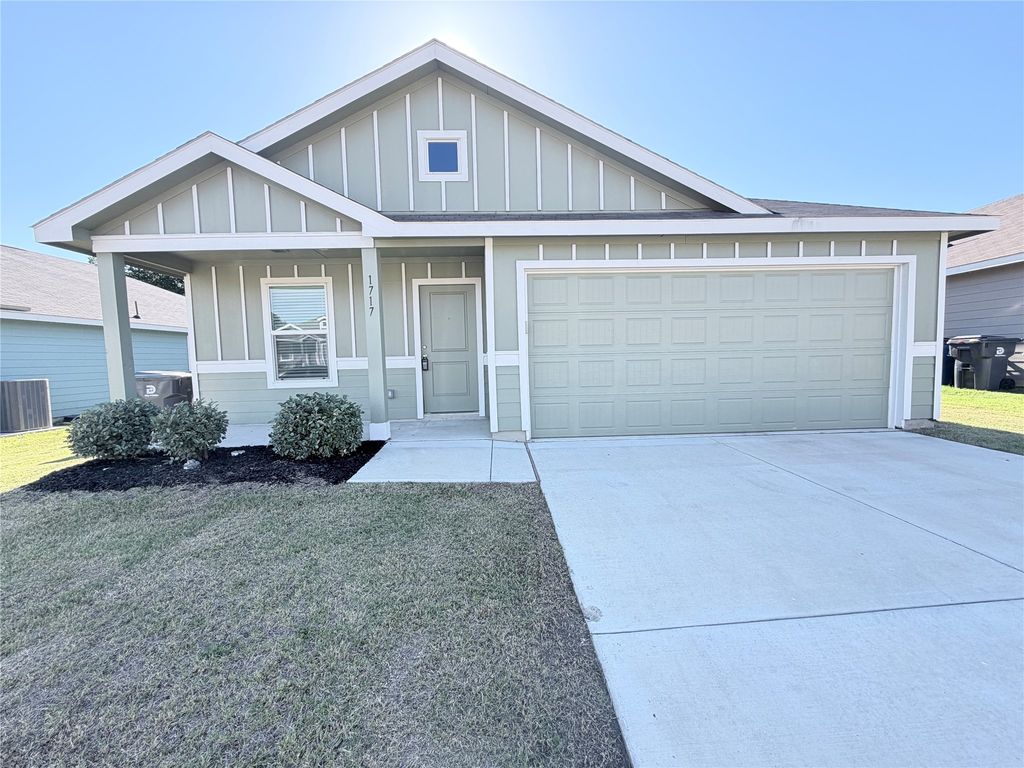 1717 Round House Lane, Dallas, TX 75253