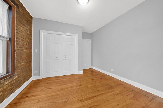 2256 W Arthur Avenue 2, Chicago, IL 60645