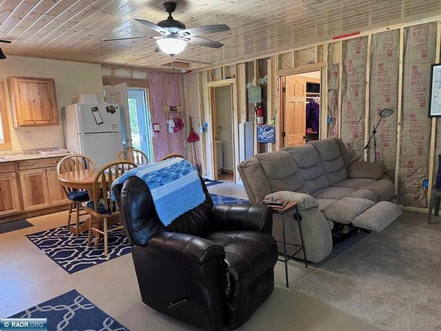 2964 Chaps Road, Cook, MN 55723