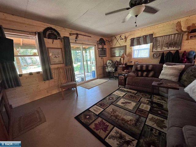 2964 Chaps Road, Cook, MN 55723