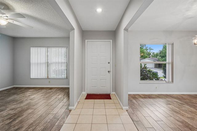 3718 SAND PEBBLE DRIVE, Valrico, FL 33596