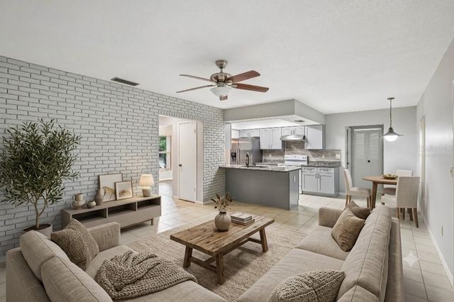 3718 SAND PEBBLE DRIVE, Valrico, FL 33596