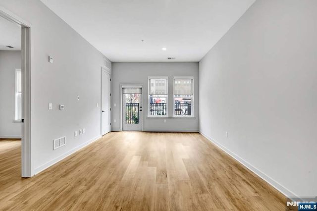 51 Okner Parkway 2076, Livingston, NJ 07039