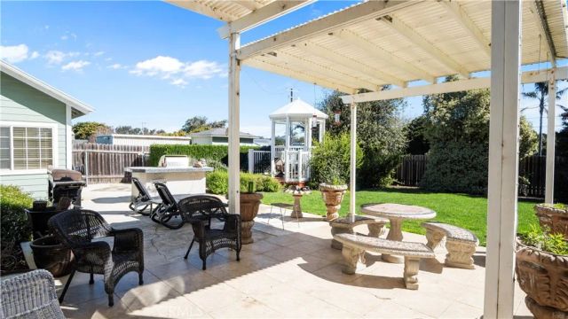 2566 Callender Road, Arroyo Grande, CA 93420