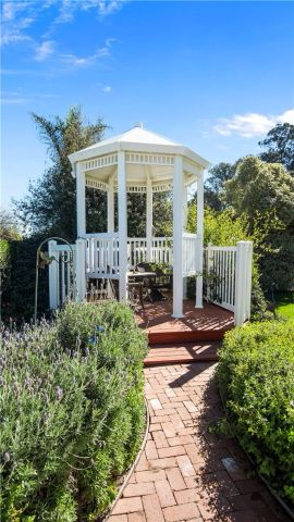 2566 Callender Road, Arroyo Grande, CA 93420