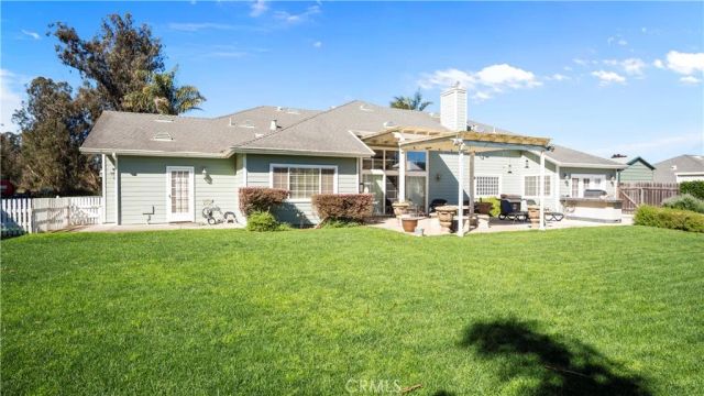 2566 Callender Road, Arroyo Grande, CA 93420