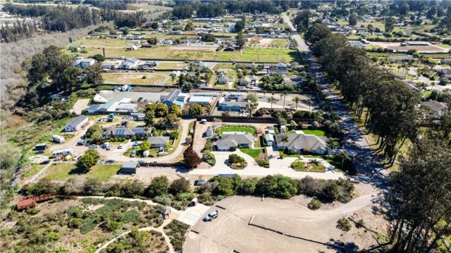 2566 Callender Road, Arroyo Grande, CA 93420