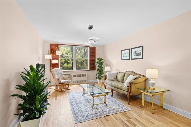4601 39th Ave Apt 314, New York City, NY 11104