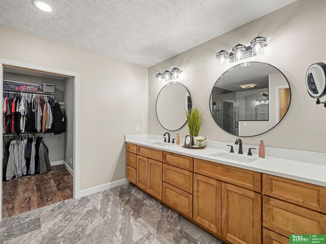 8529 S 25th Street, Bellevue, NE 68147