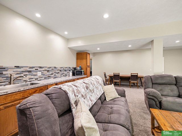 8529 S 25th Street, Bellevue, NE 68147