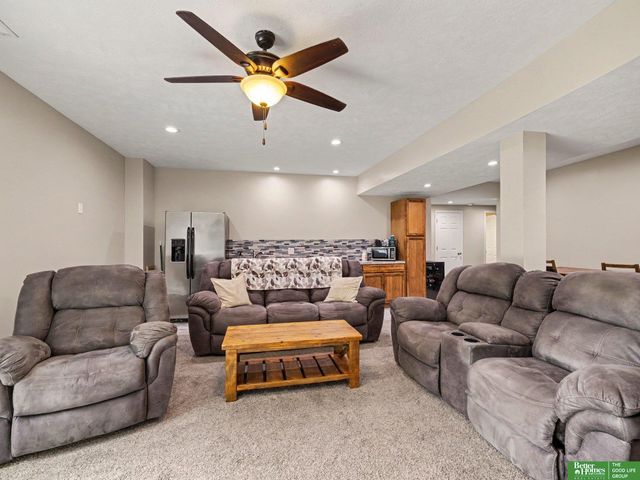 8529 S 25th Street, Bellevue, NE 68147
