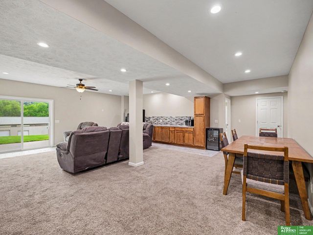 8529 S 25th Street, Bellevue, NE 68147