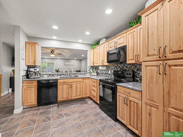 8529 S 25th Street, Bellevue, NE 68147