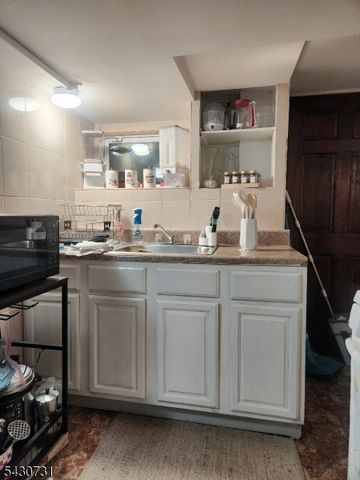 324 Clifton Ave, Newark City, NJ 07104