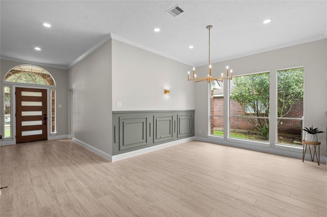 13810 Aspen Knoll Court, Houston, TX 77059
