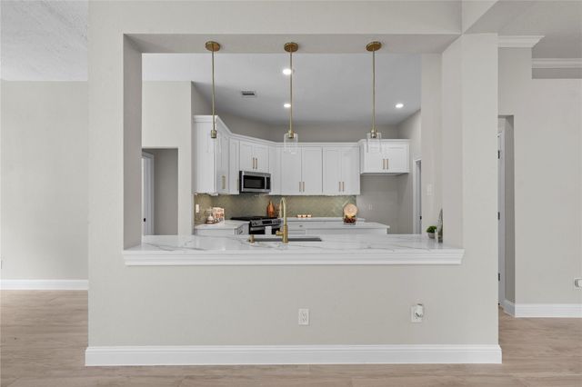 13810 Aspen Knoll Court, Houston, TX 77059