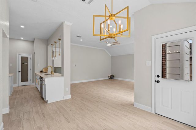 13810 Aspen Knoll Court, Houston, TX 77059