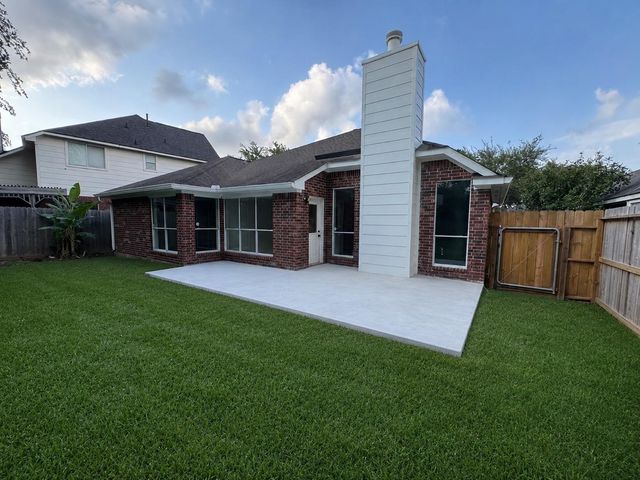 13810 Aspen Knoll Court, Houston, TX 77059