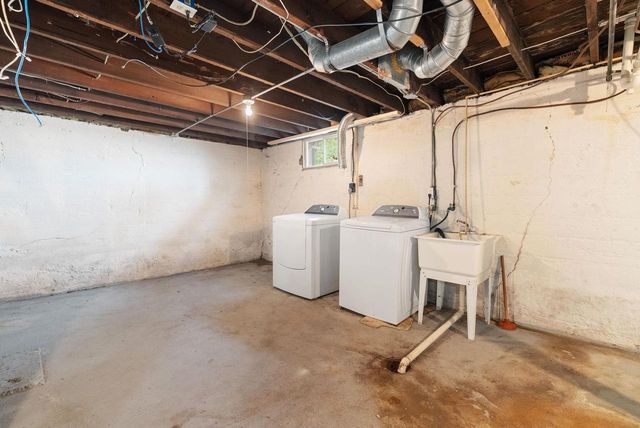 460 S Blackhawk Street, Janesville, WI 53545