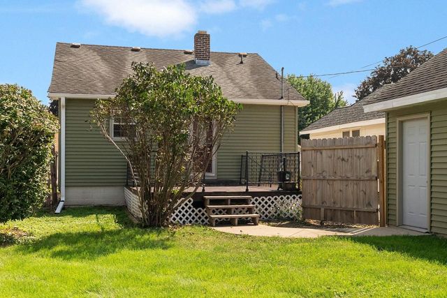 460 S Blackhawk Street, Janesville, WI 53545