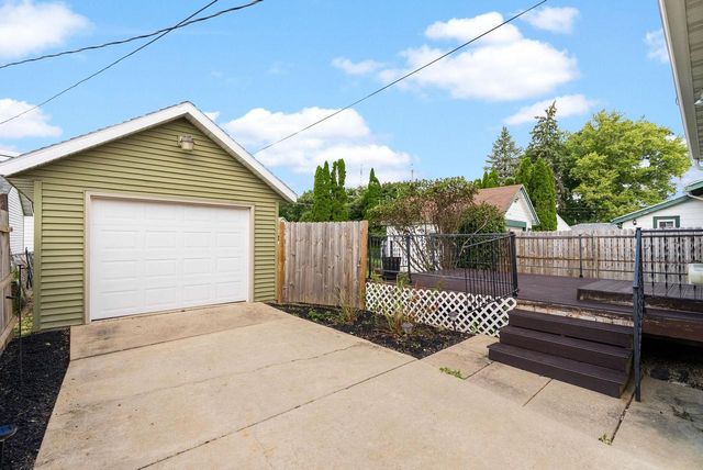 460 S Blackhawk Street, Janesville, WI 53545