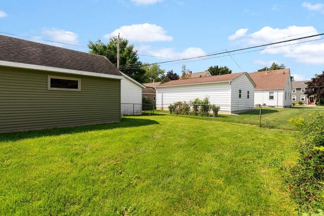 460 S Blackhawk Street, Janesville, WI 53545