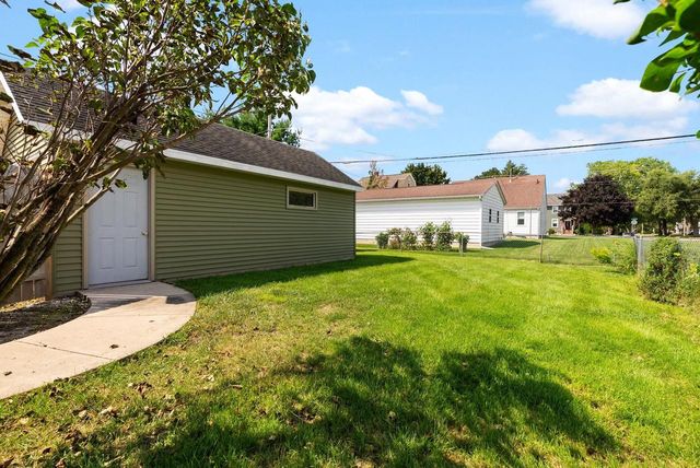 460 S Blackhawk Street, Janesville, WI 53545