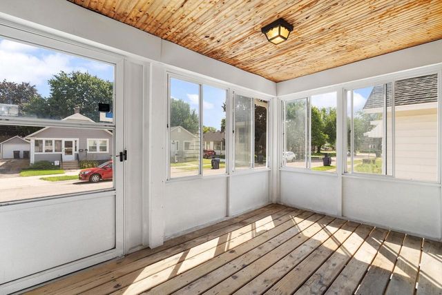 460 S Blackhawk Street, Janesville, WI 53545