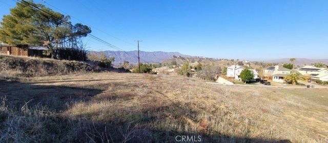 5 Silver, Lake Elsinore, CA 92530