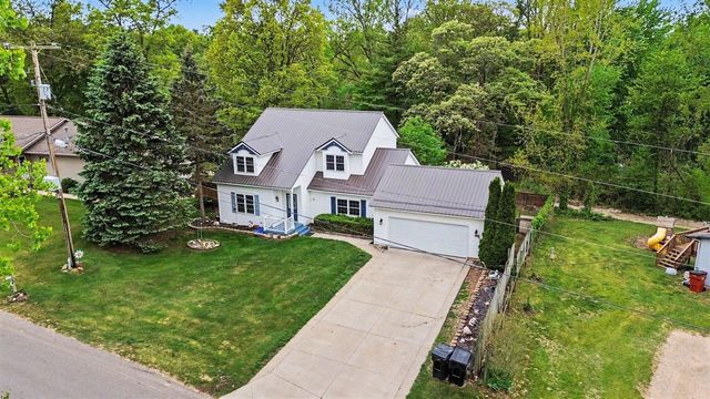 12177 Reyburn Drive, Sparta, MI 49345