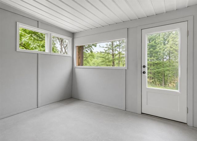 12177 Reyburn Drive, Sparta, MI 49345