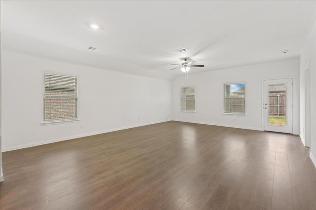 605 Spur Ridge, Princeton, TX 75407