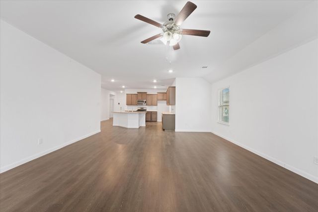 605 Spur Ridge, Princeton, TX 75407