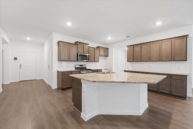 605 Spur Ridge, Princeton, TX 75407