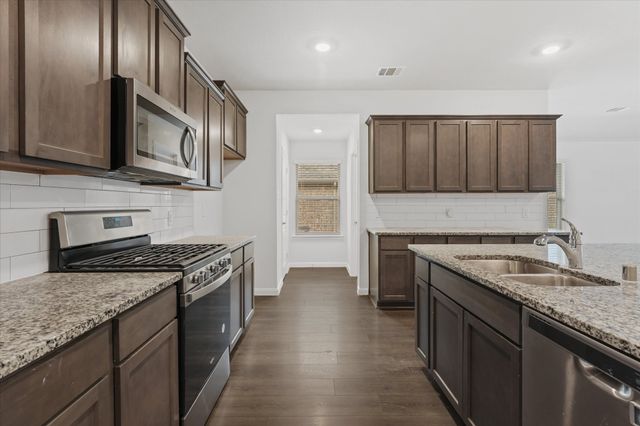 605 Spur Ridge, Princeton, TX 75407