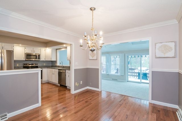 13 Castle Hills Rd B, Agawam, MA 01001