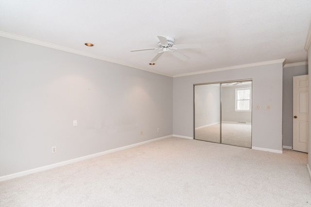 13 Castle Hills Rd B, Agawam, MA 01001