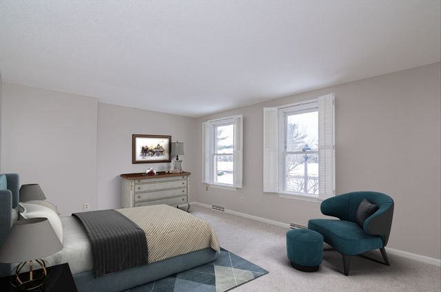 13 Castle Hills Rd B, Agawam, MA 01001