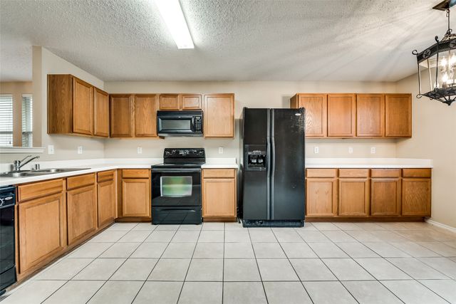 1925 Copper Mountain Drive, Fort Worth, TX 76247