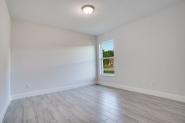 501 SW Ester Avenue, Port St Lucie, FL 34983