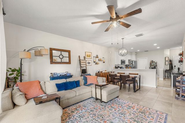 1094 Pinewood Lake Court, Greenacres, FL 33415