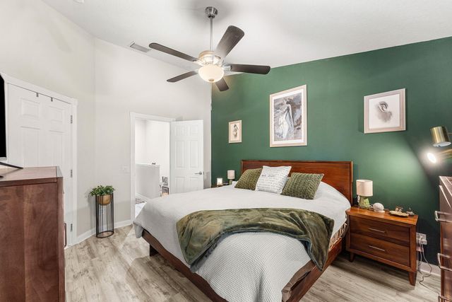 1094 Pinewood Lake Court, Greenacres, FL 33415