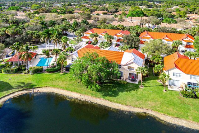 1094 Pinewood Lake Court, Greenacres, FL 33415