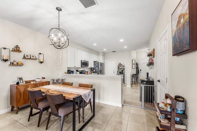 1094 Pinewood Lake Court, Greenacres, FL 33415