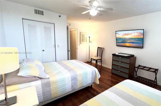 19555 E Country Club Drive 8305, Aventura, FL 33180