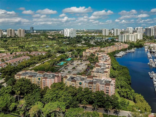 19555 E Country Club Drive 8305, Aventura, FL 33180