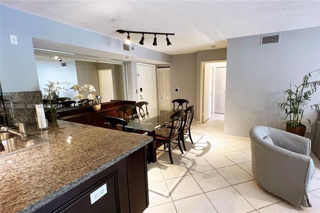 19555 E Country Club Drive 8305, Aventura, FL 33180