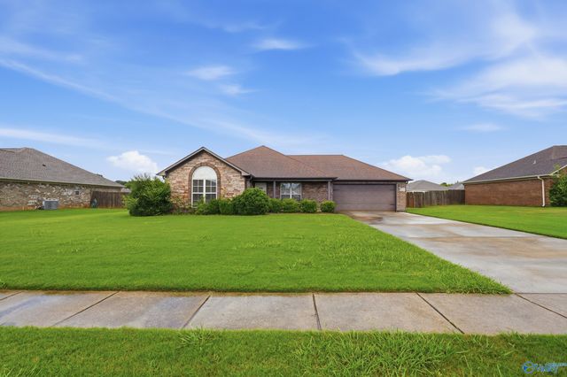 105 Evergreenview Drive, Hazel Green, AL 35750